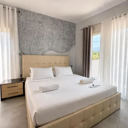 בית נופש Zeneli House & Loft