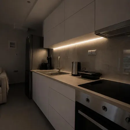 Zeneli House & Loft בית נופש