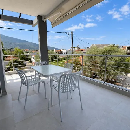 בית נופש Zeneli House & Loft Skála Kallirákhis